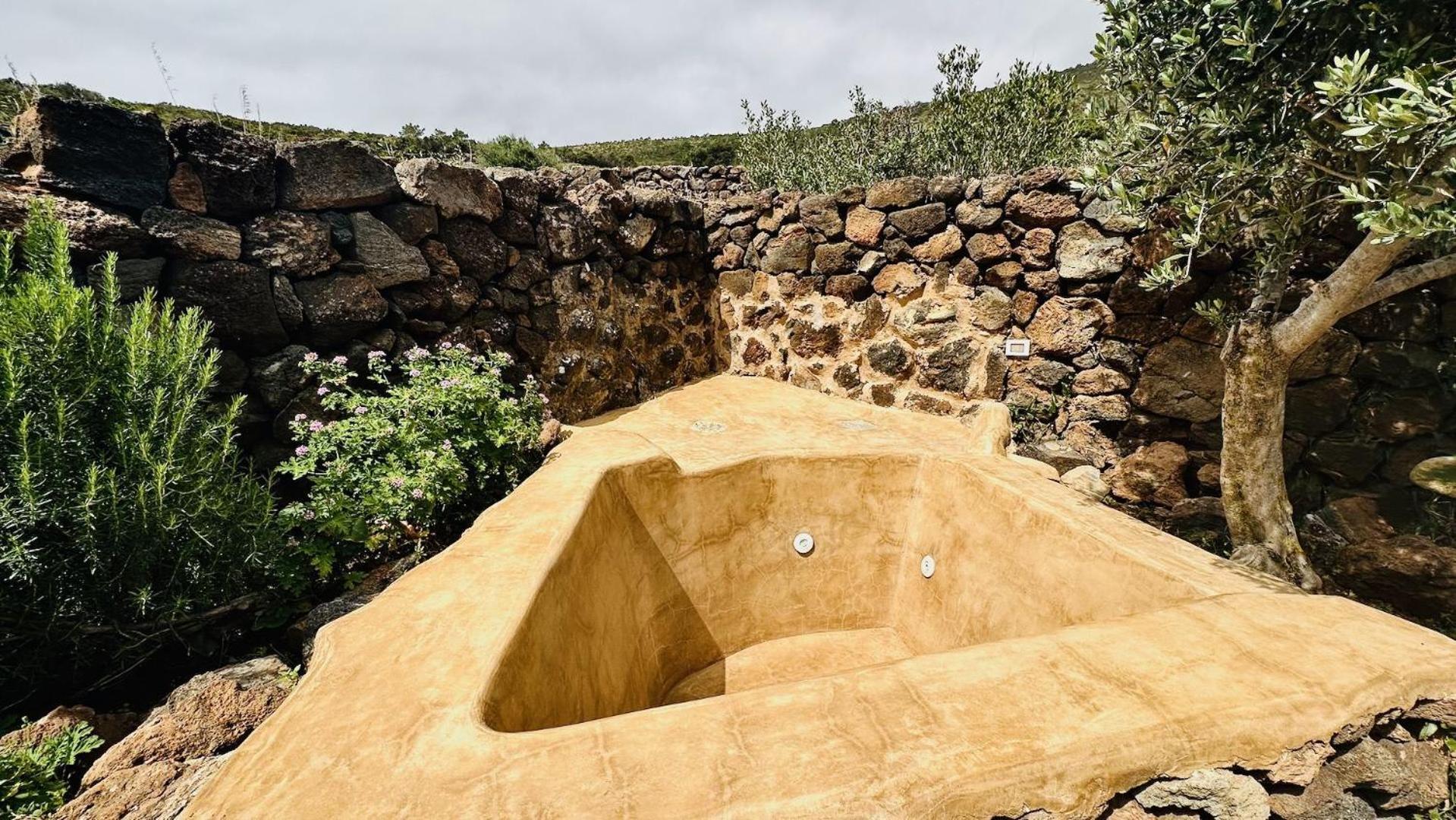 Villa Dammuso Masdar Al Sorgere Del Sole à Pantelleria Extérieur photo