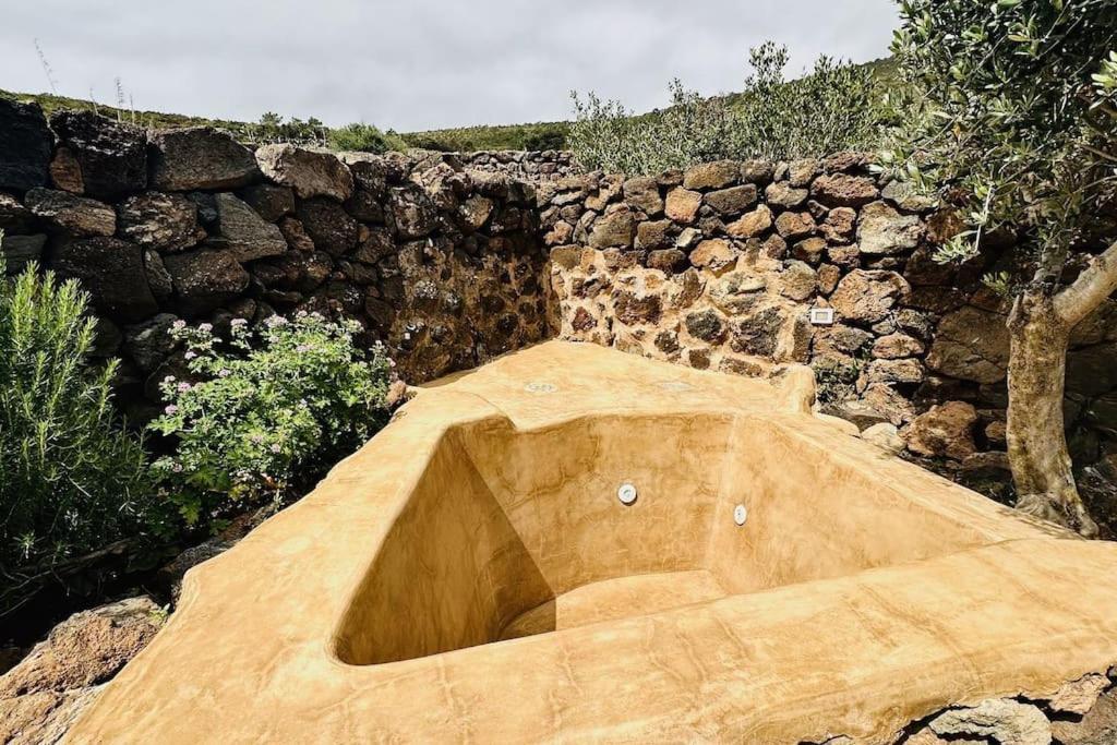 Villa Dammuso Masdar Al Sorgere Del Sole à Pantelleria Extérieur photo